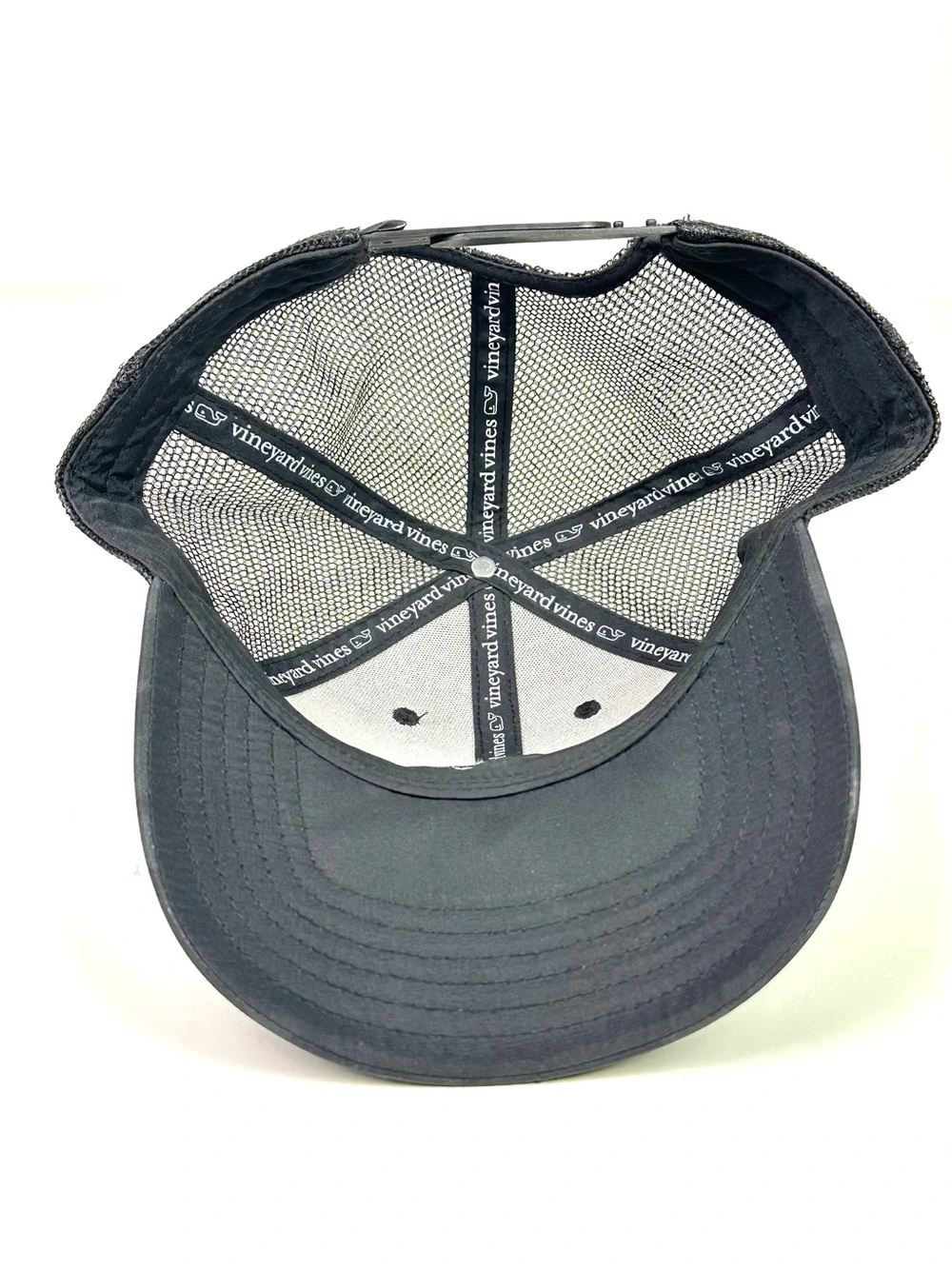 Vineyard VinesBlack Camo Whale Dot Performance Trucker Hat NEVER WORN